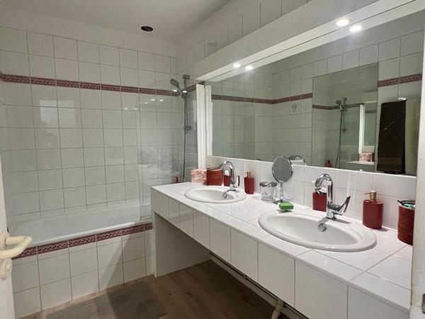 Appartement Rochefort 4 pièce(s) 141 m2