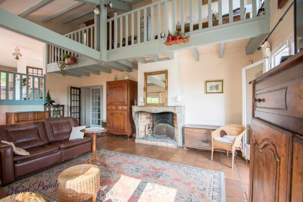 Dpt Rhône (69), à vendre CHAPONNAY maison P6 de 160 m² - Terrain de 1 450,00 m²