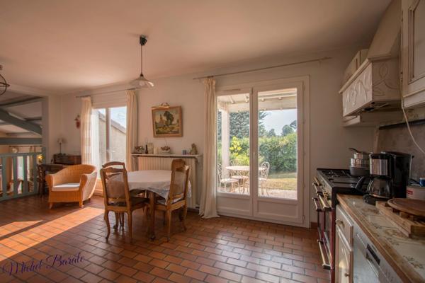 Dpt Rhône (69), à vendre CHAPONNAY maison P6 de 160 m² - Terrain de 1 450,00 m²