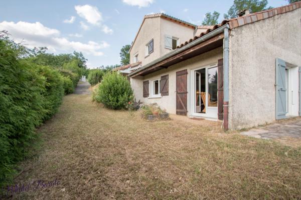 Dpt Rhône (69), à vendre CHAPONNAY maison P6 de 160 m² - Terrain de 1 450,00 m²