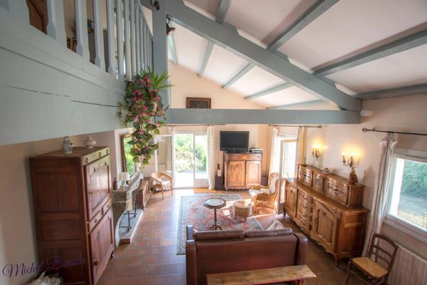 Dpt Rhône (69), à vendre CHAPONNAY maison P6 de 160 m² - Terrain de 1 450,00 m²