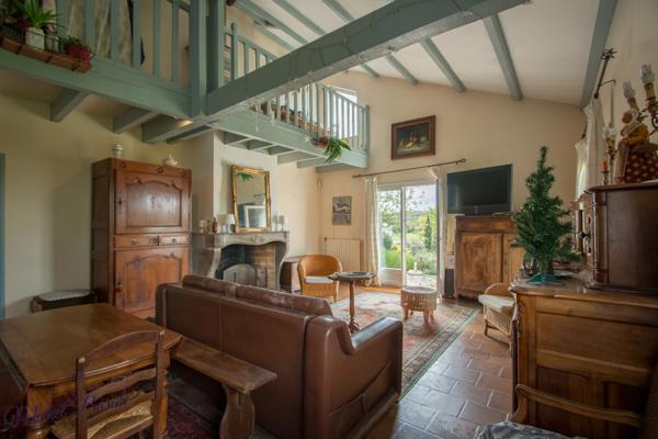 Dpt Rhône (69), à vendre CHAPONNAY maison P6 de 160 m² - Terrain de 1 450,00 m²