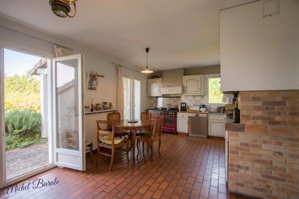 Dpt Rhône (69), à vendre CHAPONNAY maison P6 de 160 m² - Terrain de 1 450,00 m²