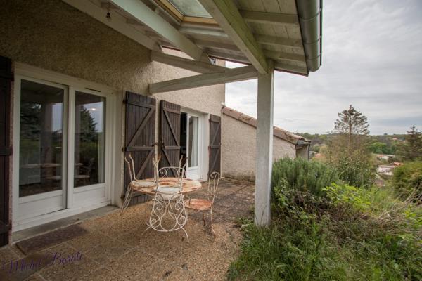 Dpt Rhône (69), à vendre CHAPONNAY maison P6 de 160 m² - Terrain de 1 450,00 m²