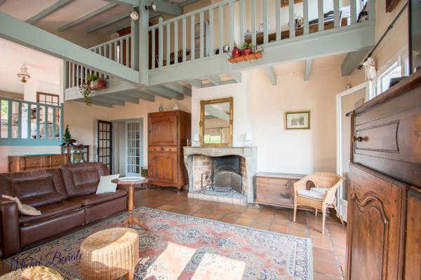 Dpt Rhône (69), à vendre CHAPONNAY maison P6 de 160 m² - Terrain de 1 450,00 m²