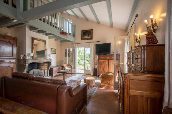 Dpt Rhône (69), à vendre CHAPONNAY maison P6 de 160 m² - Terrain de 1 450,00 m²