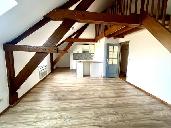 Appartement
                                                                                                                                                                                                                                                                                                                        4 pièce(s)                                                                                                                                                                                                          3 chambre(s)                                                                                                                                                                                                          66  m²