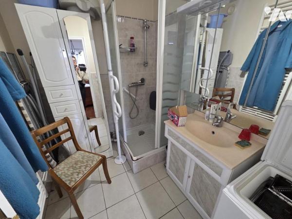 LILLE STATION - A 5 MINUTES DU METRO CORMONTAIGNE - - APPARTEMENT DE TYPE 2 AVEC CAVE - DPE EN C