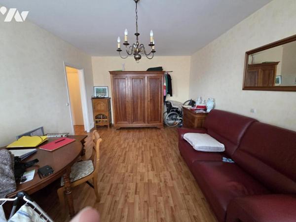 LILLE STATION - A 5 MINUTES DU METRO CORMONTAIGNE - - APPARTEMENT DE TYPE 2 AVEC CAVE - DPE EN C