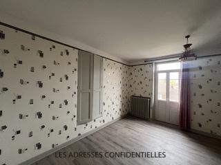 VAULX-EN-VELIN limite VILLEURBANNE - Maison Familiale à rénover - 161 m² - 7 pièces - terrain 544 m²
