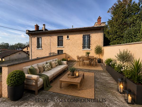 VAULX-EN-VELIN limite VILLEURBANNE - Maison Familiale à rénover - 161 m² - 7 pièces - terrain 544 m²