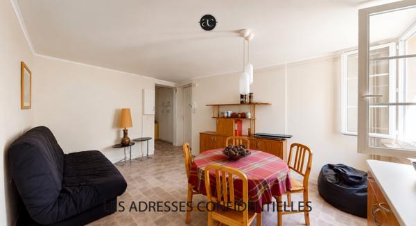 LYON 1 - Hôtel de Ville / Opéra - 2 pièces traversant au 5ème étage avec ascenseur