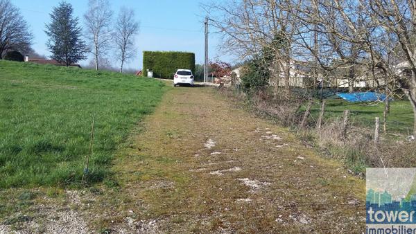 Terrain à bâtir 867 m2 sur Garat à 7 mn de Soyaux