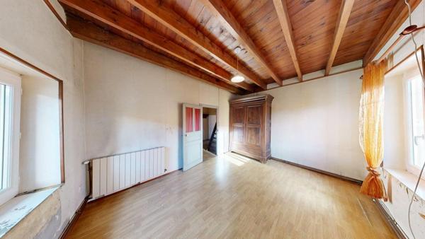 Maison et ses dépendances sur parcelle de 6000 m²