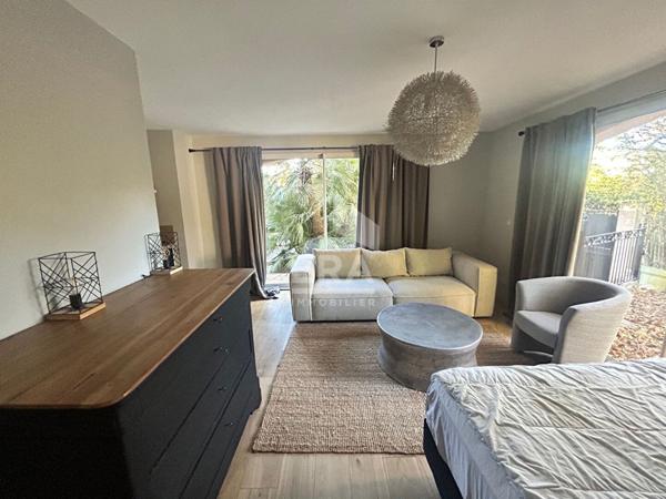 Mouans Sartoux Maison meublée 7 pièces.