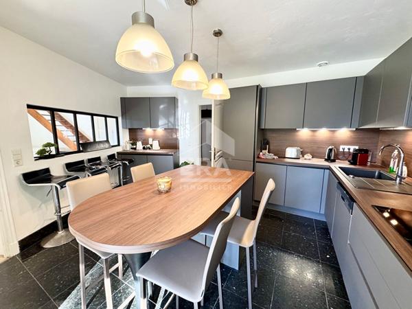 Mouans Sartoux Maison meublée 7 pièces.