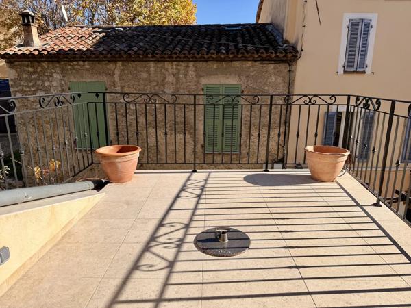 Maison de village rénovée de 142 m² avec terrasses et accès indépendant