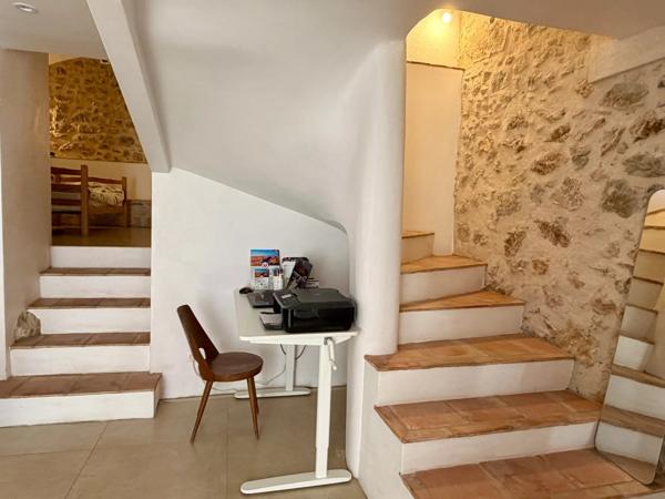 Maison de village rénovée de 142 m² avec terrasses et accès indépendant
