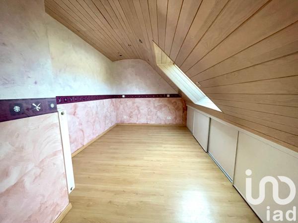 Maison traditionnelle 6 pièces de 132 m² à Landévant (56690)