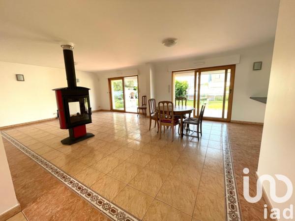 Maison traditionnelle 6 pièces de 132 m² à Landévant (56690)