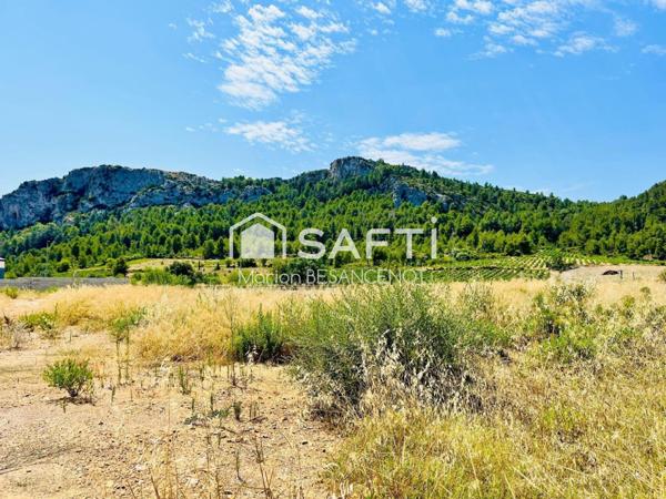Terrain constructible et viabilisé de 509m²