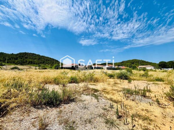 Terrain constructible et viabilisé de 509m²