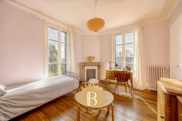 Sèvres, Maison 7 Chambres -  260 m² à vendre