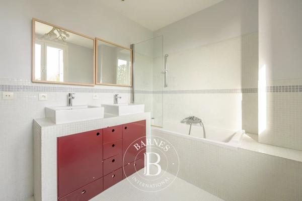 Sèvres, Maison 7 Chambres -  260 m² à vendre