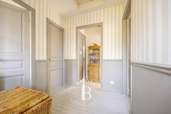Sèvres, Maison 7 Chambres -  260 m² à vendre