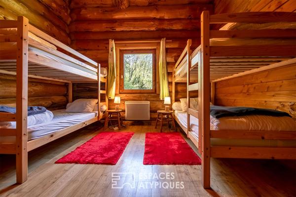 La Maison en bois, son étang et son exceptionnel environnement