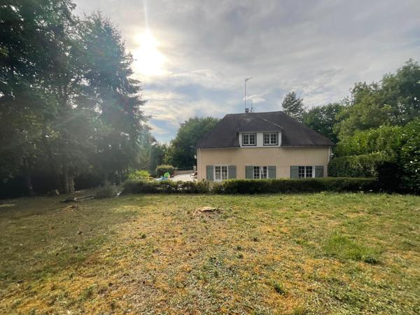 Maison spacieuse de 200 m² avec 7 chambres et terrain de 2500 m2