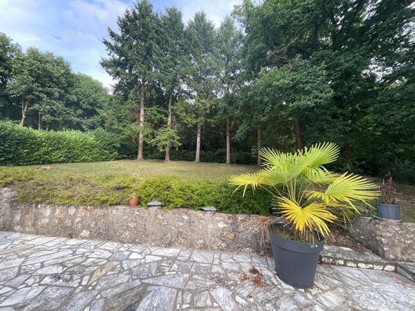 Maison spacieuse de 200 m² avec 7 chambres et terrain de 2500 m2