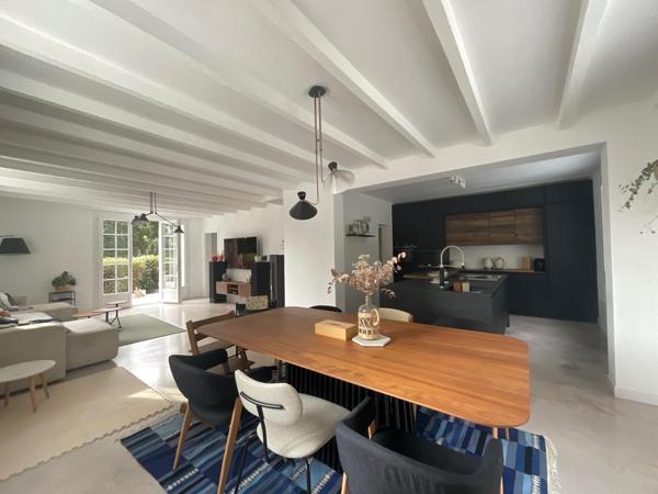 Maison spacieuse de 200 m² avec 7 chambres et terrain de 2500 m2