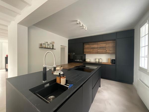 Maison spacieuse de 200 m² avec 7 chambres et terrain de 2500 m2