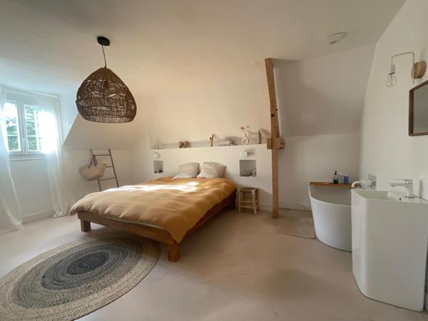 Maison spacieuse de 200 m² avec 7 chambres et terrain de 2500 m2