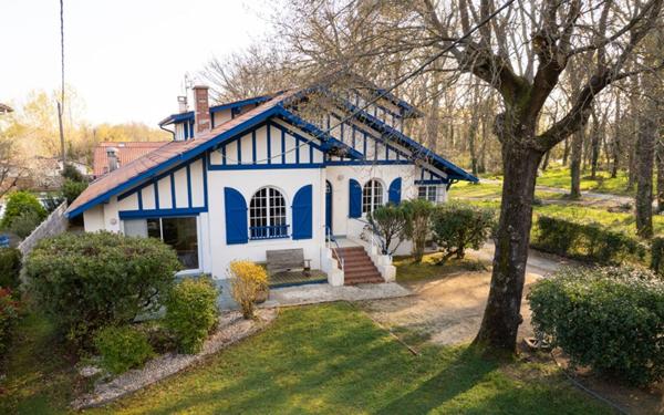 Maison à vendre    5 pièces •  Soustons