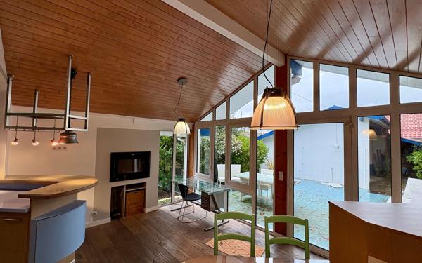 Maison à vendre    5 pièces •  Soustons