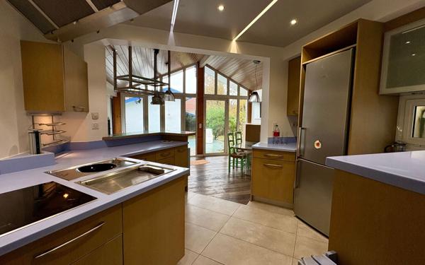 Maison à vendre    5 pièces •  Soustons