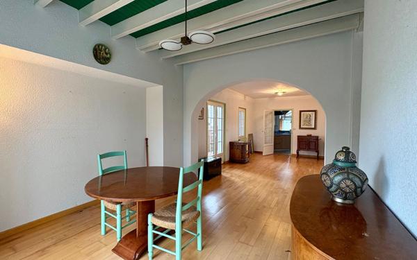 Maison à vendre    5 pièces •  Soustons