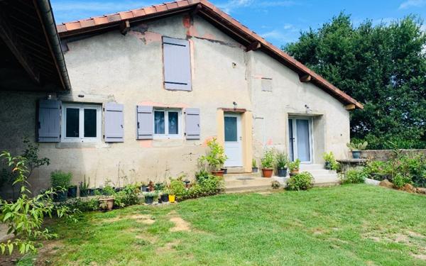 Maison à louer    3 pièces •  Eugénie-les-Bains