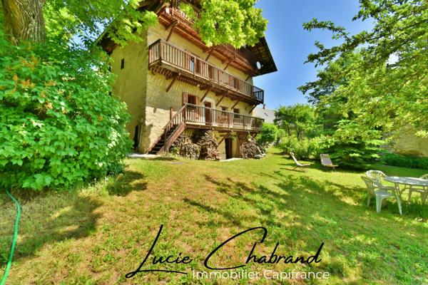 Maison à vendre 10 pièces  (05)