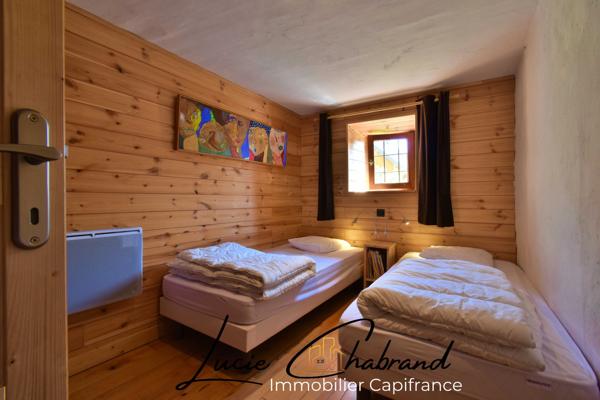 Maison à vendre 10 pièces  (05)
