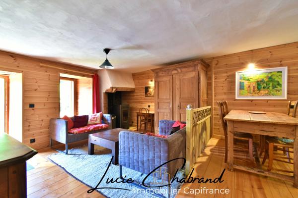 Maison à vendre 10 pièces  (05)