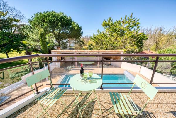 ELEGANTE VILLA FAMILIALE A 600 M DE LA PLAGE DE NAUZAN SAINT PALAIS SUR MER