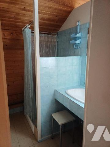 A VENDRE à BOUGUENAIS Maison à rénover de plain-pied avec garage et jardin