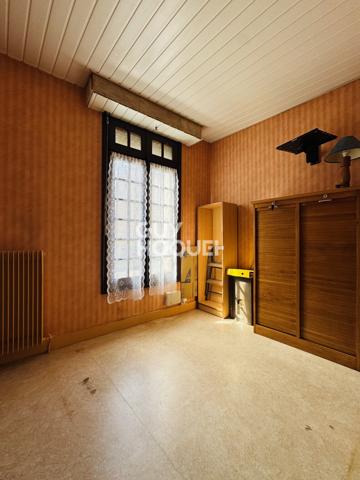 SAINTE ANNE - MAISON SITUÉE A DEUX PAS DE LA GARE ET DU CENTRE VILLE