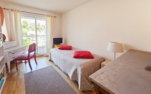 Appartement à vendre    4 pièces • 76 m2 Nice