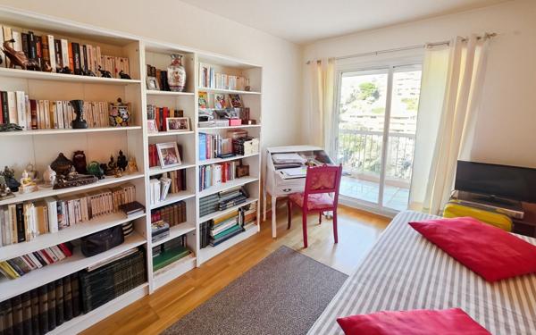 Appartement à vendre    4 pièces • 76 m2 Nice