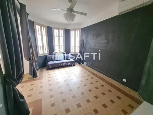 LE PRADET - IMMEUBLE 130M2 AVEC 2 APPARTEMENTS, GARAGE, COMPTEURS INDIVIDUELS, PROCHE DES COMMODITÉS.