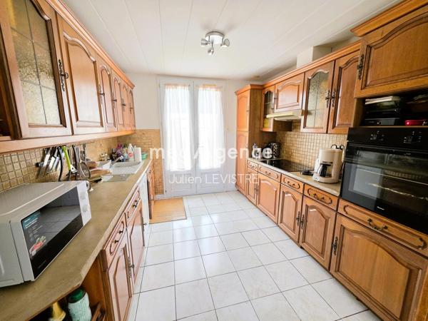 Maison à Sours, 28630 - 4 pièces 93m²